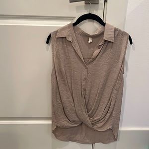 Brown top - collar detail